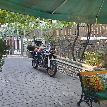 Aria Guesthouse Gjirokaster Luaran gambar