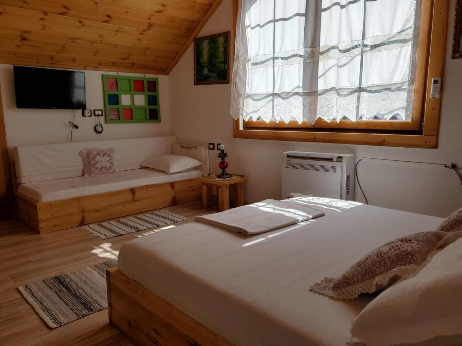 Aria Guesthouse Gjirokaster Luaran gambar