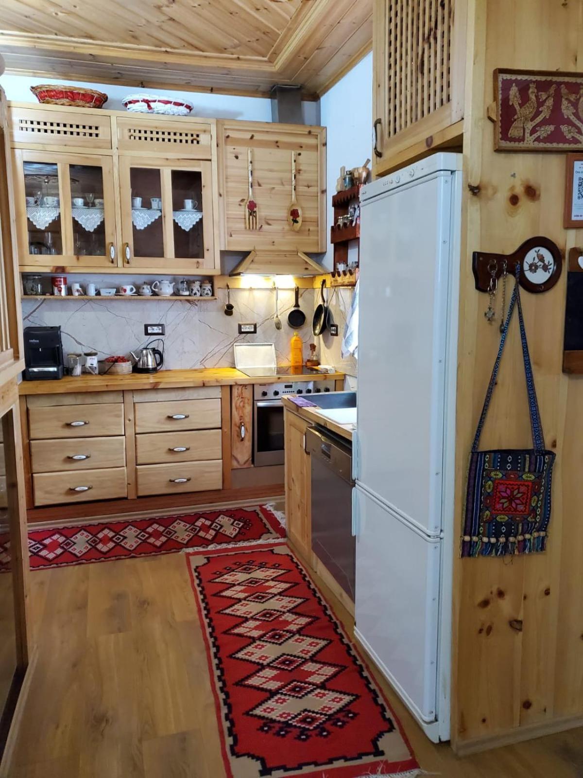 Aria Guesthouse Gjirokaster Luaran gambar